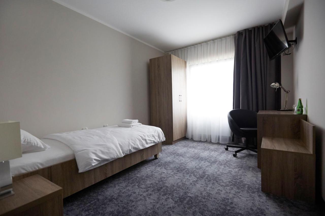 Hotel Porto Radomsko Buitenkant foto