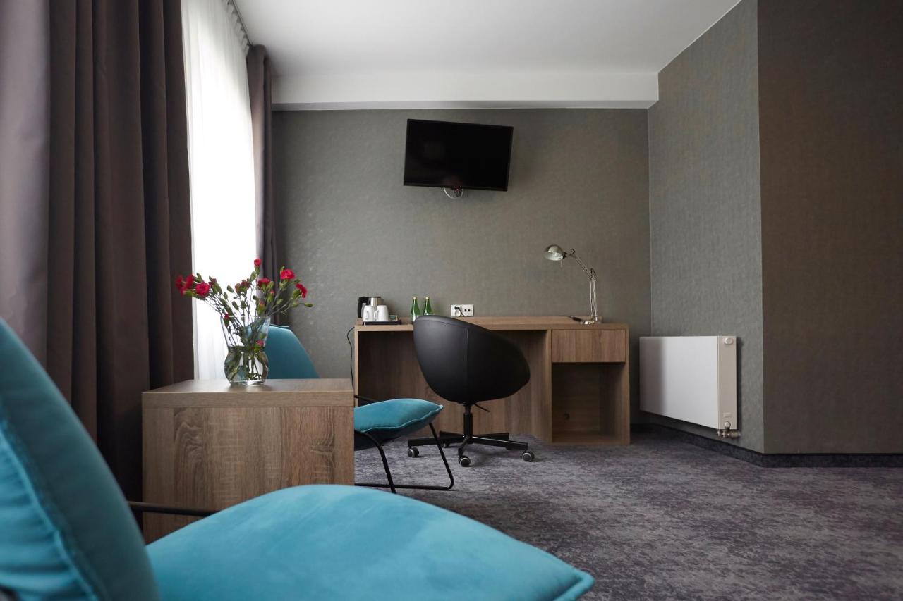 Hotel Porto Radomsko Buitenkant foto