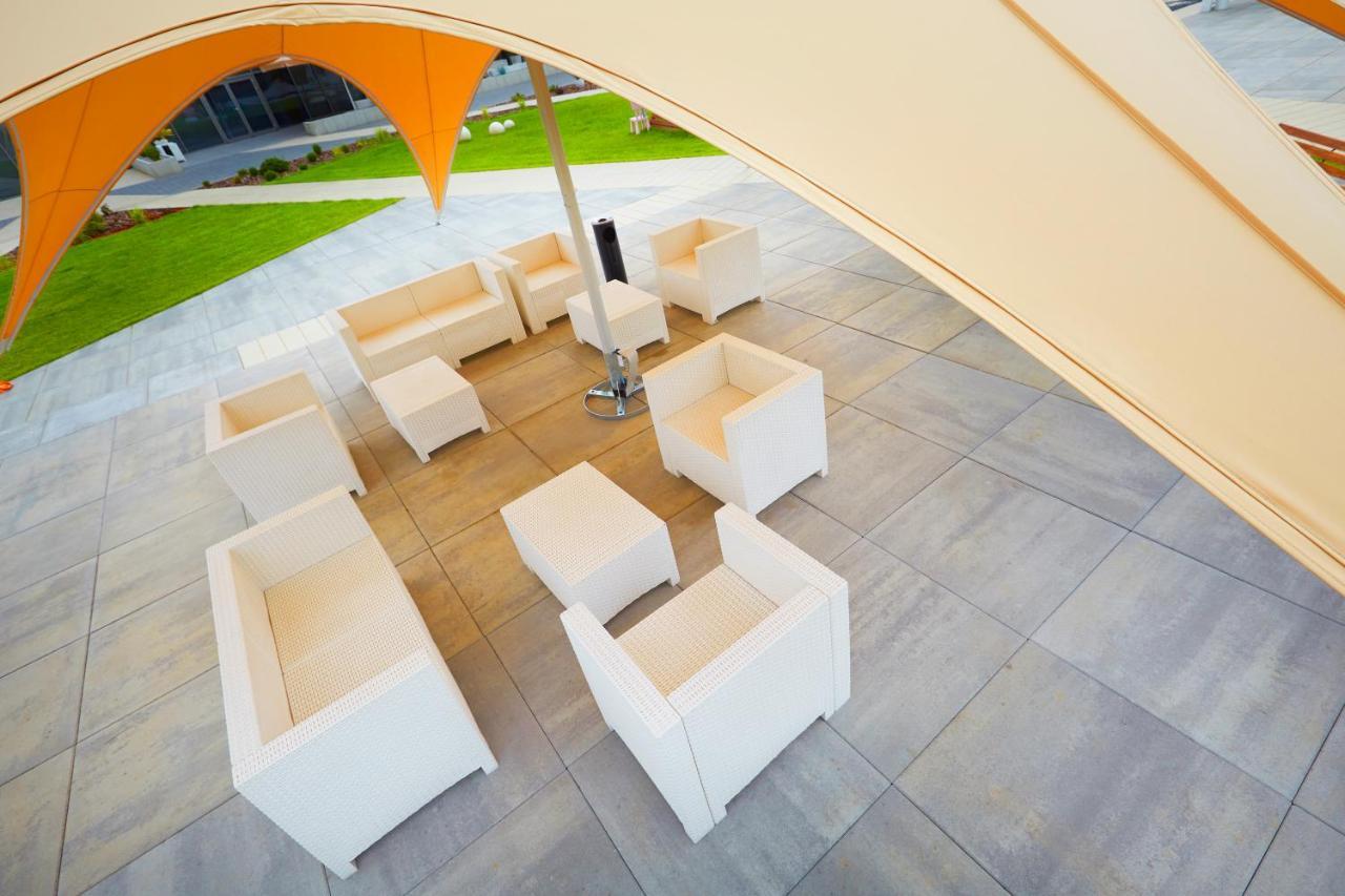 Hotel Porto Radomsko Buitenkant foto