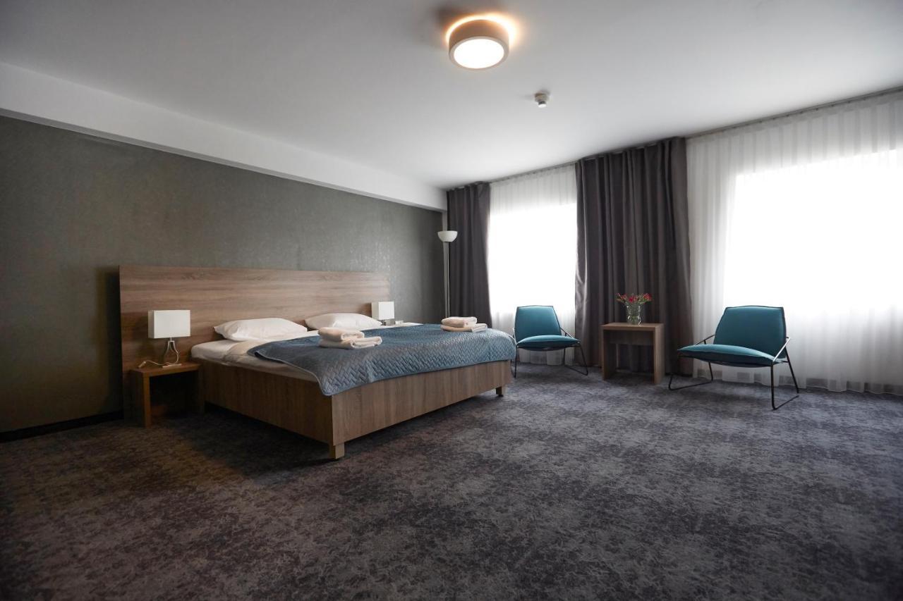 Hotel Porto Radomsko Buitenkant foto
