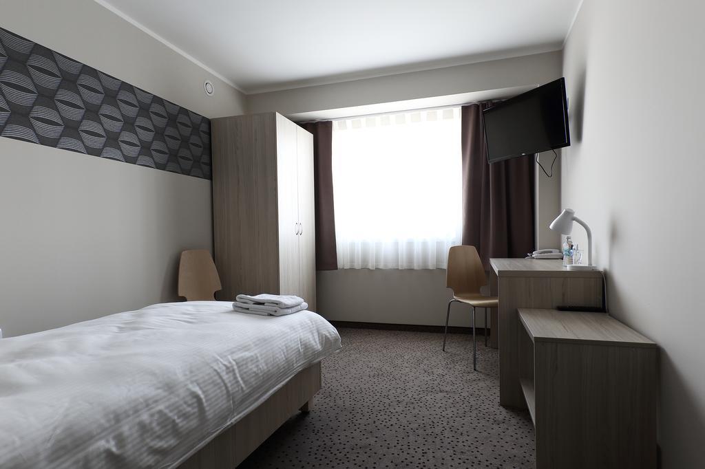 Hotel Porto Radomsko Kamer foto