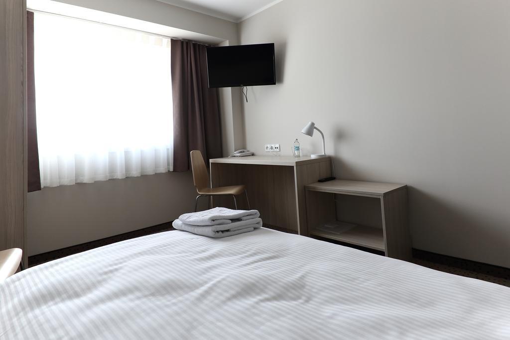 Hotel Porto Radomsko Kamer foto