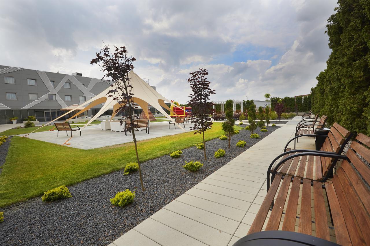 Hotel Porto Radomsko Buitenkant foto