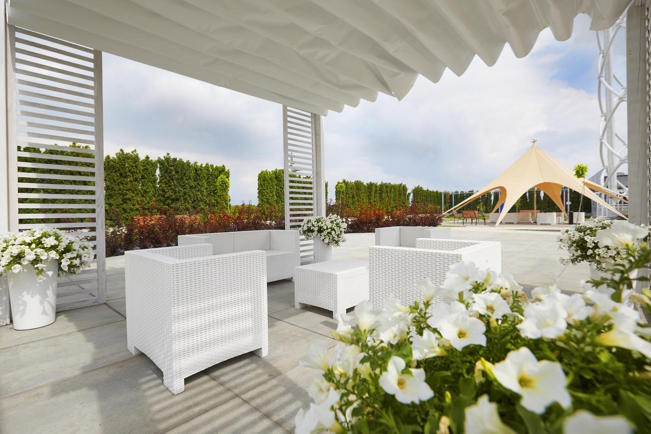 Hotel Porto Radomsko Buitenkant foto